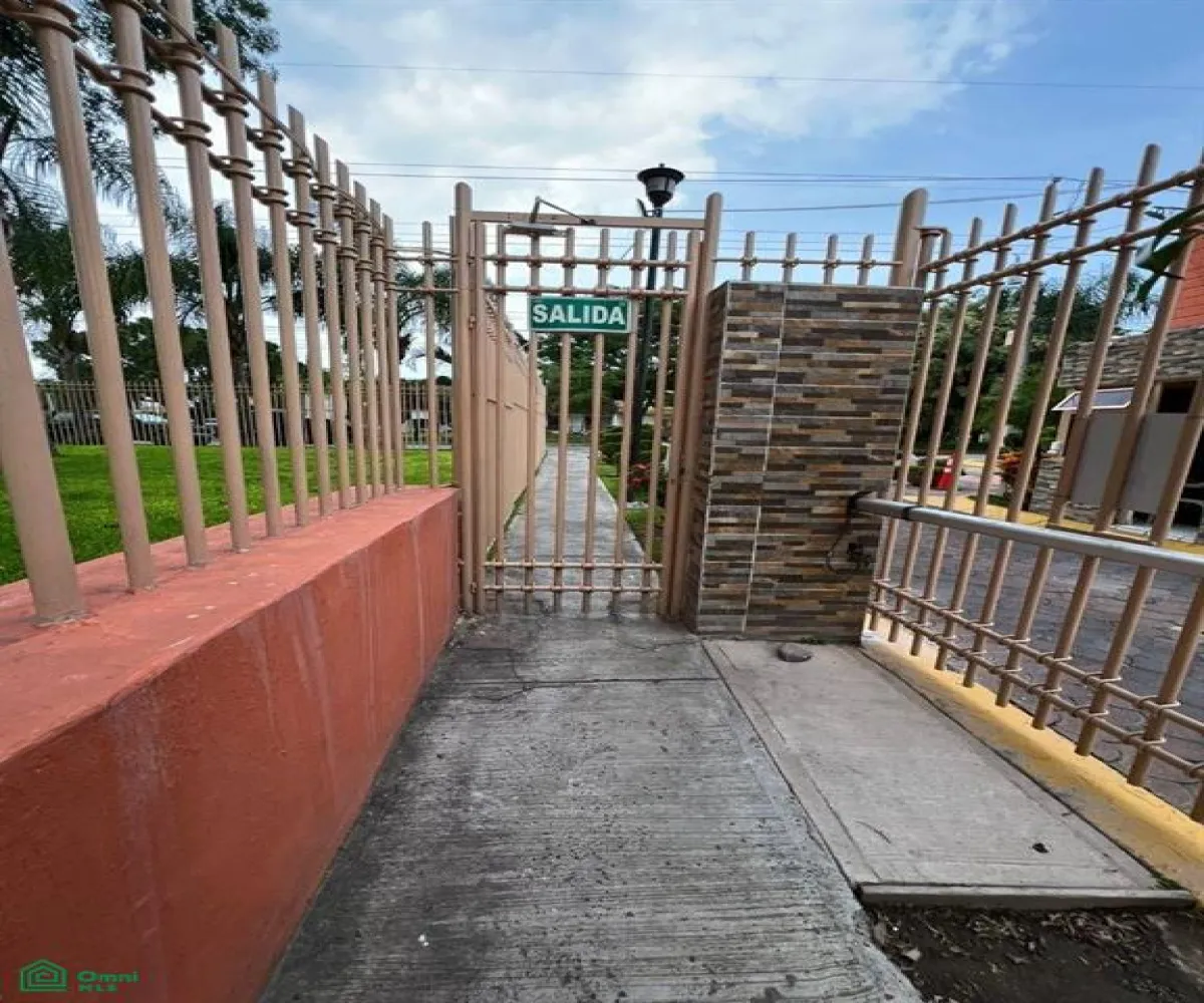 Casa En Venta,Parques del Bosque,AV. AGRICOLA 2882, Tlaquepaque, Jalisco 45609, 4 Habitaciones,3 Baños,AV. AGRICOLA,2,MX25704167