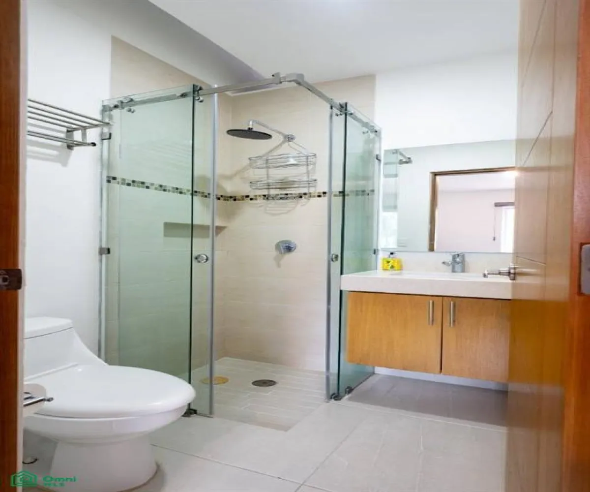 Casa En Venta,Residencial Fluvial Vallarta,rio tigris 116, Puerto Vallarta, Jalisco 48312, 3 Habitaciones,3 Baños,rio tigris,3,MX25984573