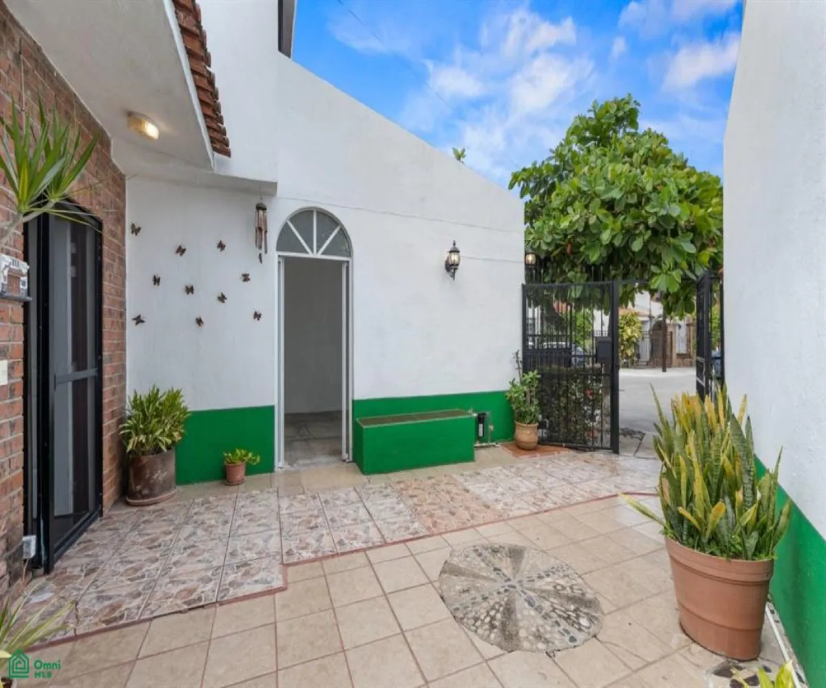 Casa En Venta,El Palmar de Aramara,Privada Oceano Indico 124, Puerto Vallarta, Jalisco 48314, 3 Habitaciones,2 Baños,Privada Oceano Indico,2,MX25985574