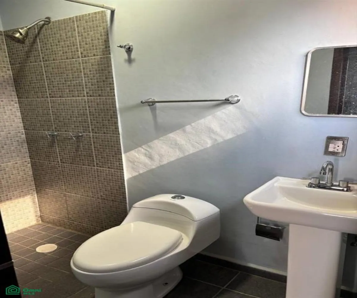 Casa En Renta,Chapultepec Country,Manuel Azpiroz 2033, Guadalajara, Jalisco 44620, 2 Habitaciones,2 Baños,Manuel Azpiroz,3,MX25985630