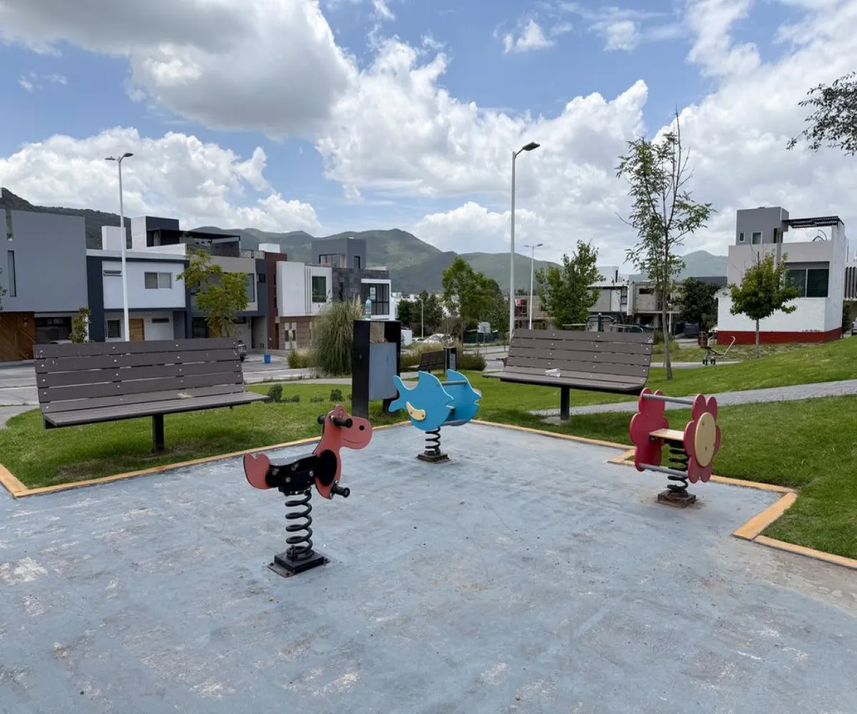 Casa En Venta,Senderos de Monte Verde,Boulevard Senderos de Monteverde 179 130, Tlajomulco de Zúñiga, Jalisco 45640, 3 Habitaciones,2 Baños,Boulevard Senderos de Monteverde,1,pmcqIHF