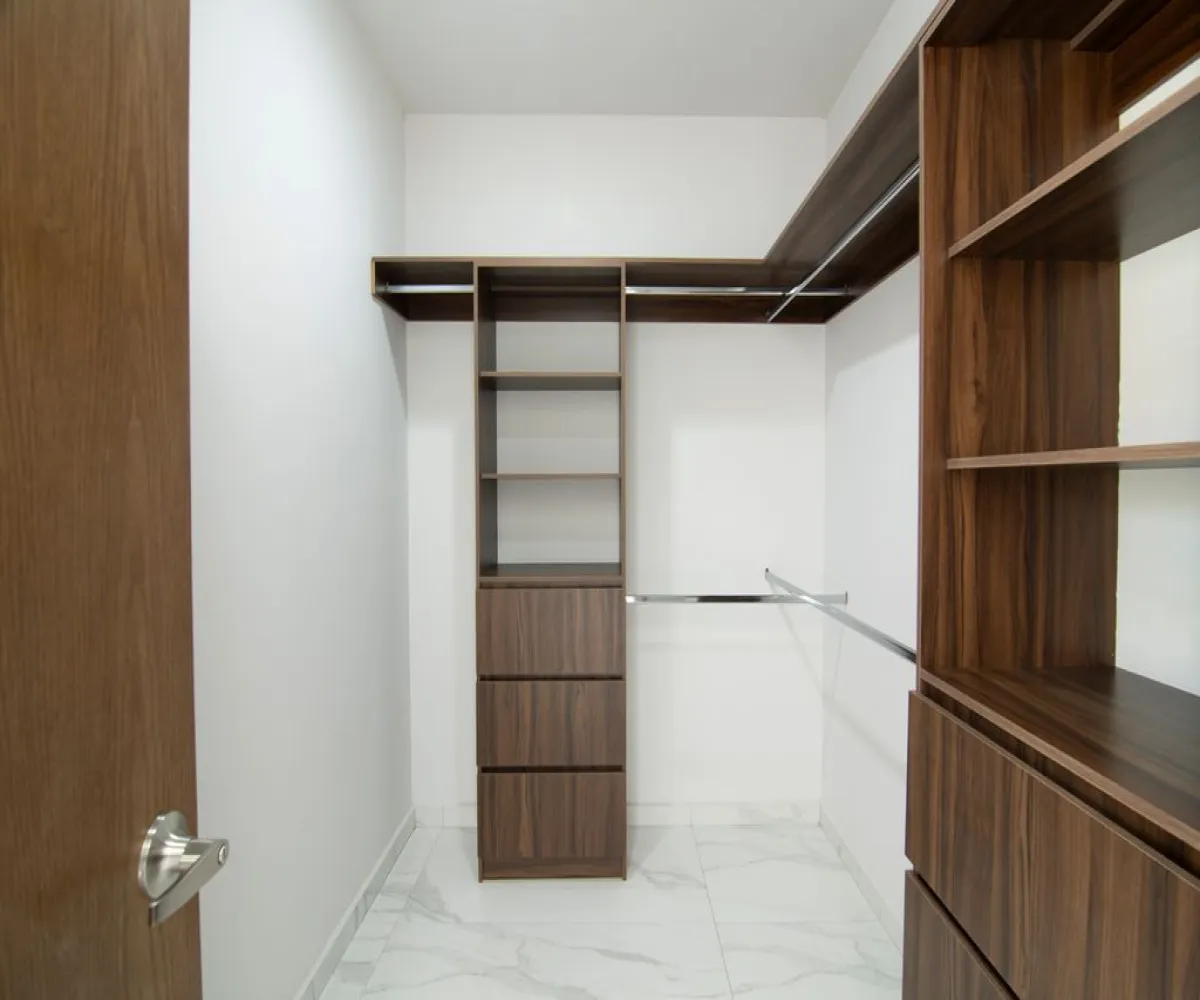 Casa En Venta,Senderos de Monte Verde,Boulevard Senderos de Monteverde 179 130, Tlajomulco de Zúñiga, Jalisco 45640, 3 Habitaciones,2 Baños,Boulevard Senderos de Monteverde,1,pmcqIHF