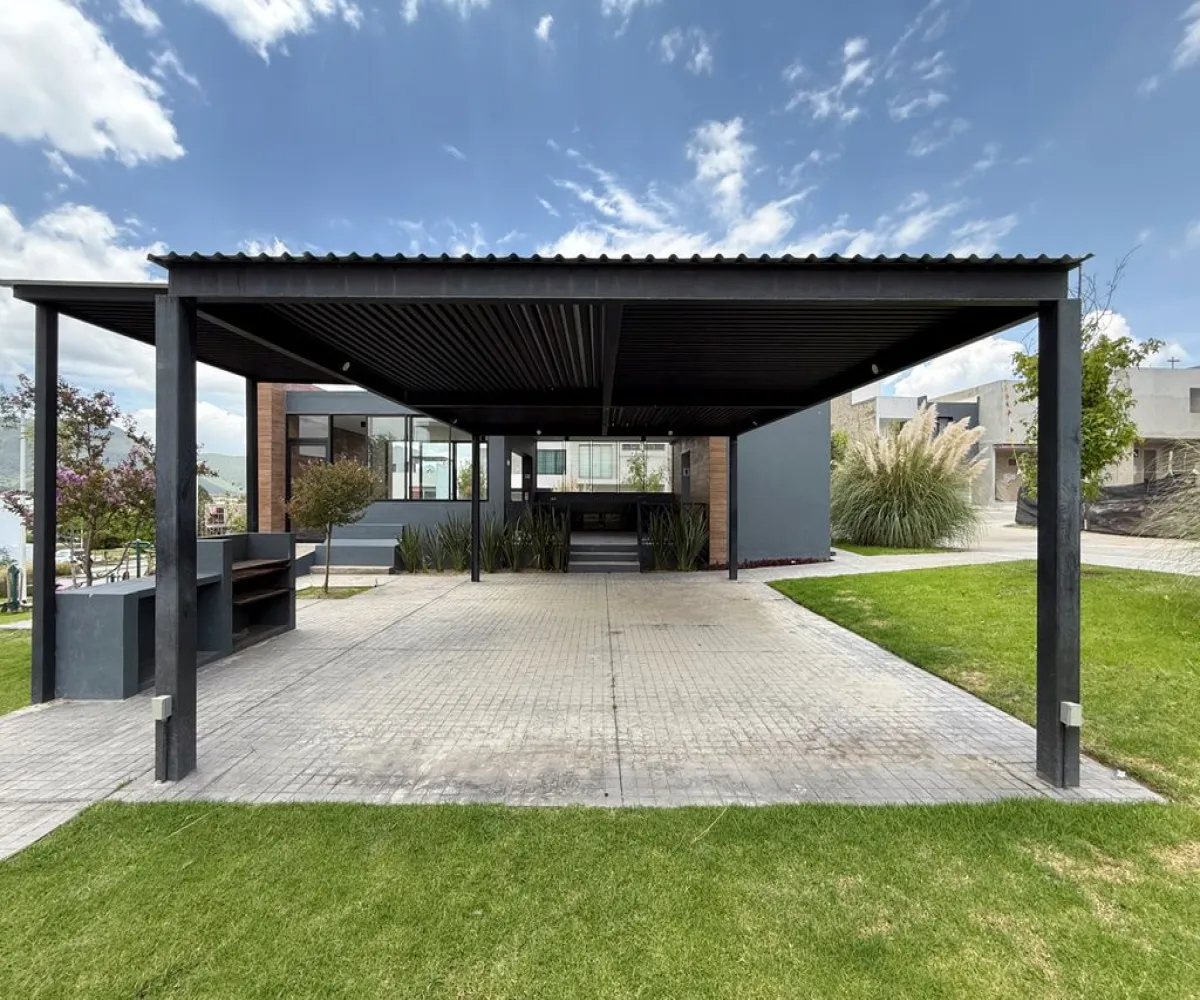 Casa En Venta,Senderos de Monte Verde,Boulevard Senderos de Monteverde 179 130, Tlajomulco de Zúñiga, Jalisco 45640, 3 Habitaciones,2 Baños,Boulevard Senderos de Monteverde,1,pmcqIHF