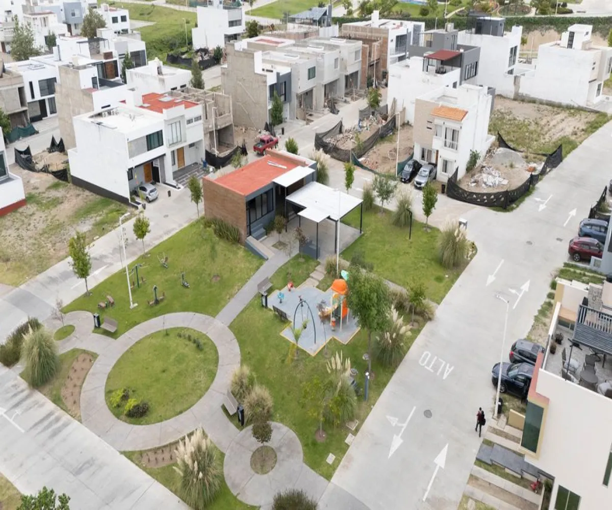 Casa En Venta,Senderos de Monte Verde,Boulevard Senderos de Monteverde 179 130, Tlajomulco de Zúñiga, Jalisco 45640, 3 Habitaciones,2 Baños,Boulevard Senderos de Monteverde,1,pmcqIHF