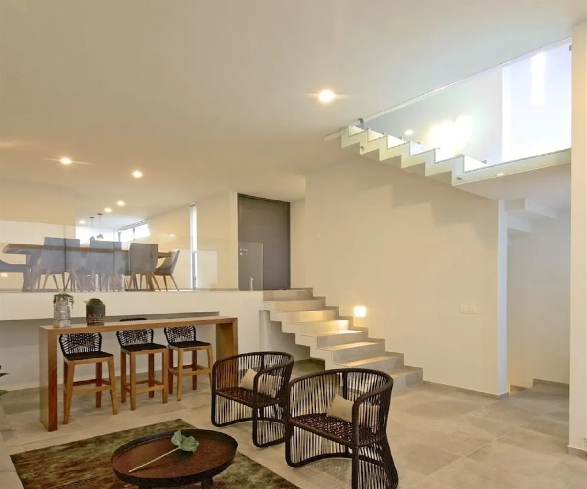 Casa En Venta,San Agustin,Av Vuelo de las Grullas 200, Tlajomulco de Zúñiga, Jalisco 45645, 3 Habitaciones,3 Baños,Av Vuelo de las Grullas,2,pEP9AZK