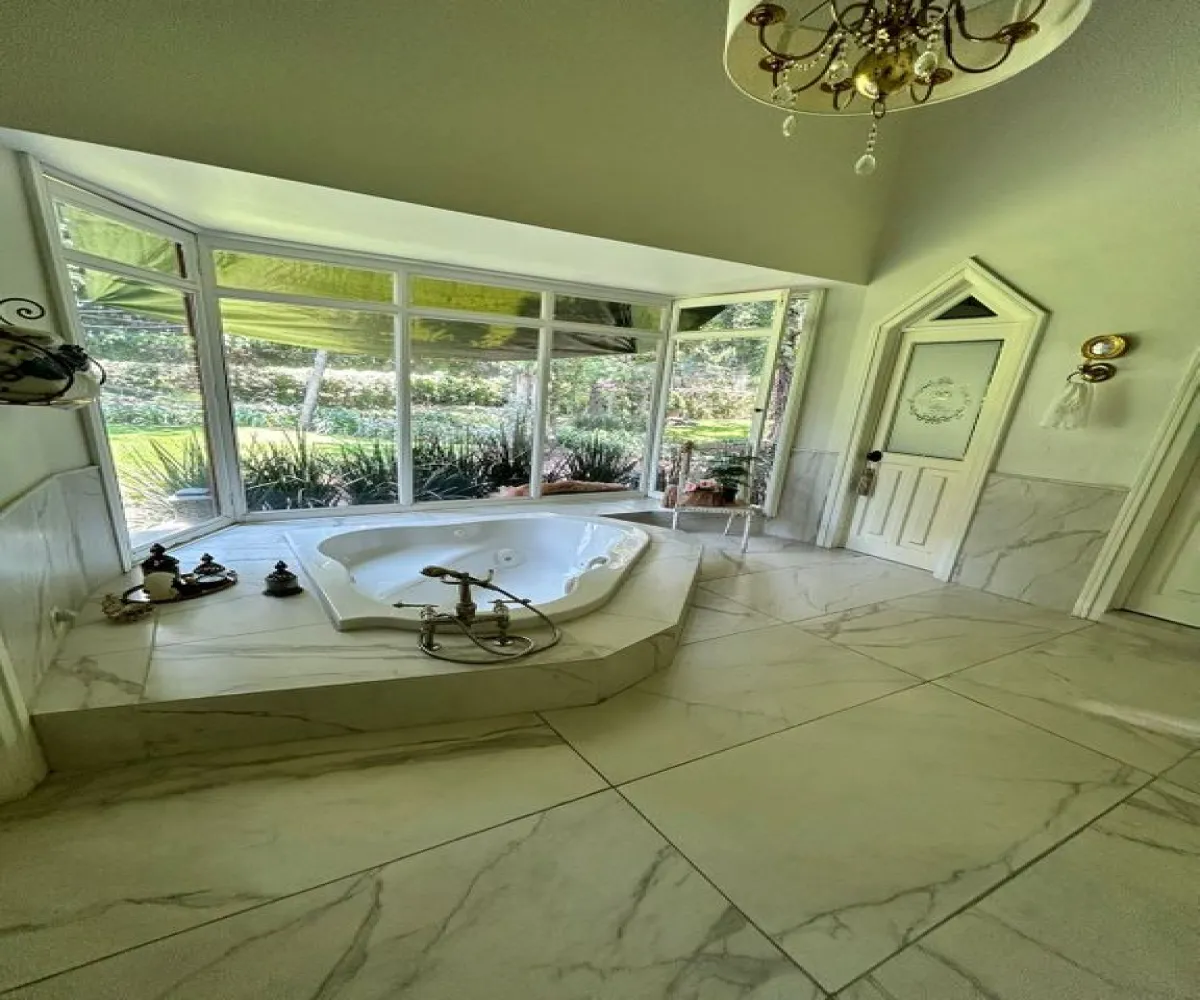 Casa En Venta,El Palomar,Paseo de Los Laureles 116, Tlajomulco de Zúñiga, Jalisco 45643, 4 Habitaciones,3 Baños,Paseo de Los Laureles,2,pG8zZou