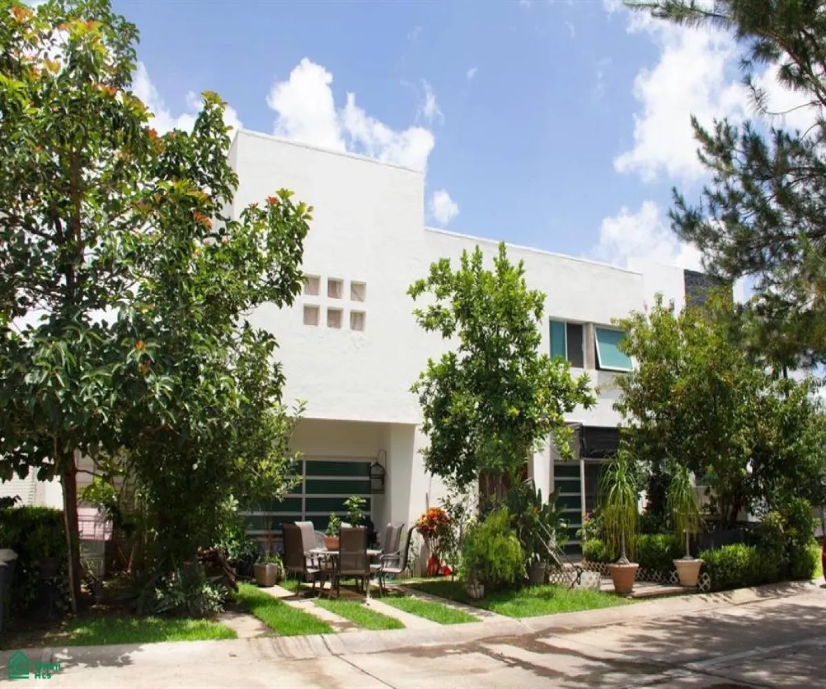 Casa En Venta,Jardín Real,Jardin Ave del Paraiso 4 Coto 8, Zapopan, Jalisco 45136, 2 Habitaciones,4 Baños,Jardin Ave del Paraiso,2,MX25987431