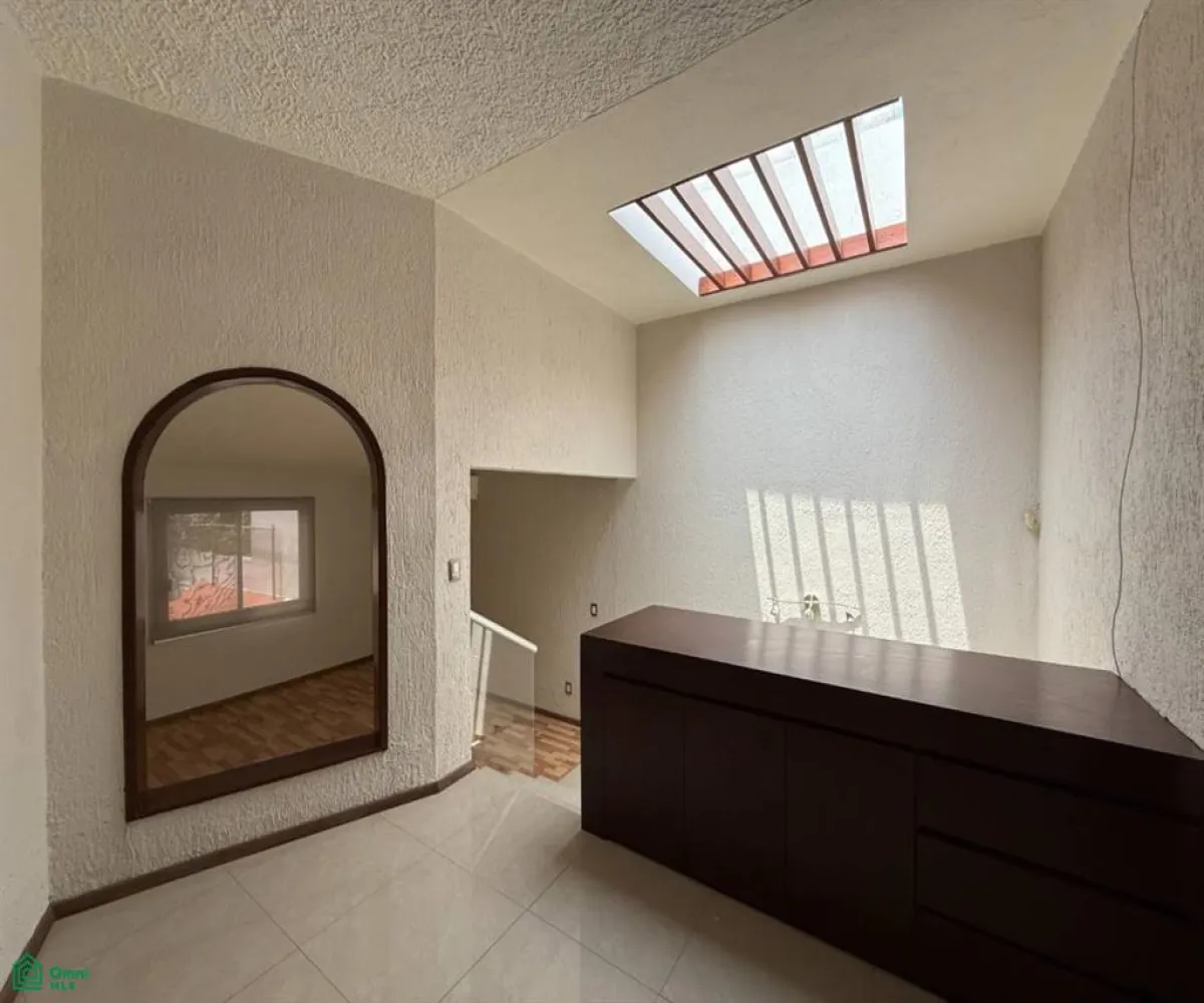 Casa En Venta,Bugambilias,Av. de las Magnolias 191, Zapopan, Jalisco 45238, 4 Habitaciones,4 Baños,Av. de las Magnolias,2,MX25987525