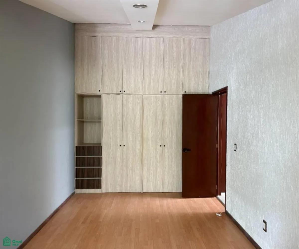 Casa En Venta,Bugambilias,Av. de las Magnolias 191, Zapopan, Jalisco 45238, 4 Habitaciones,4 Baños,Av. de las Magnolias,2,MX25987525