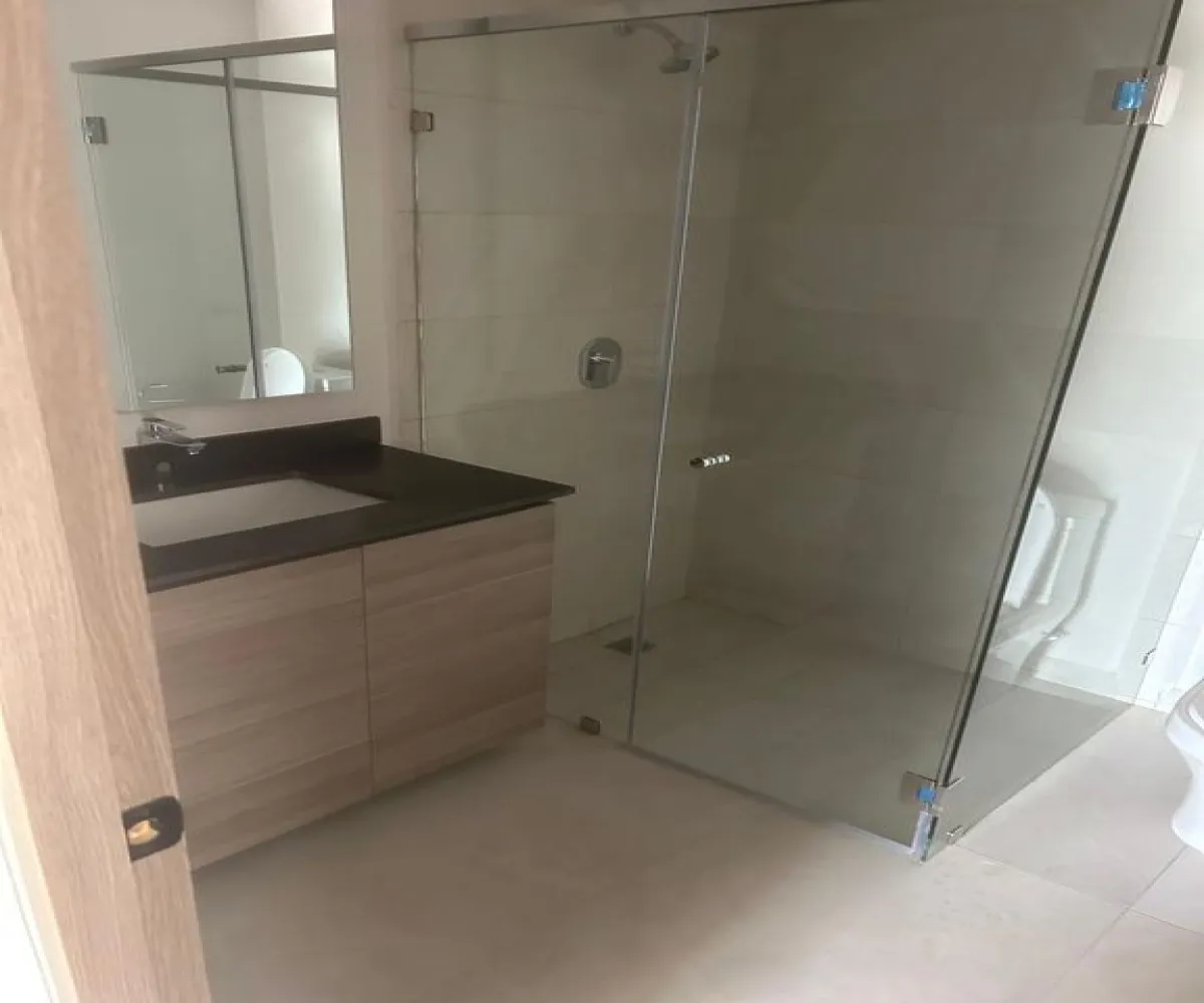 Departamento En Venta,Obrera,Calle General San Martín 584, Guadalajara, Jalisco 44140, 1 Cuarto,1 Baño,Calle General San Martín,1,pwnmxu0