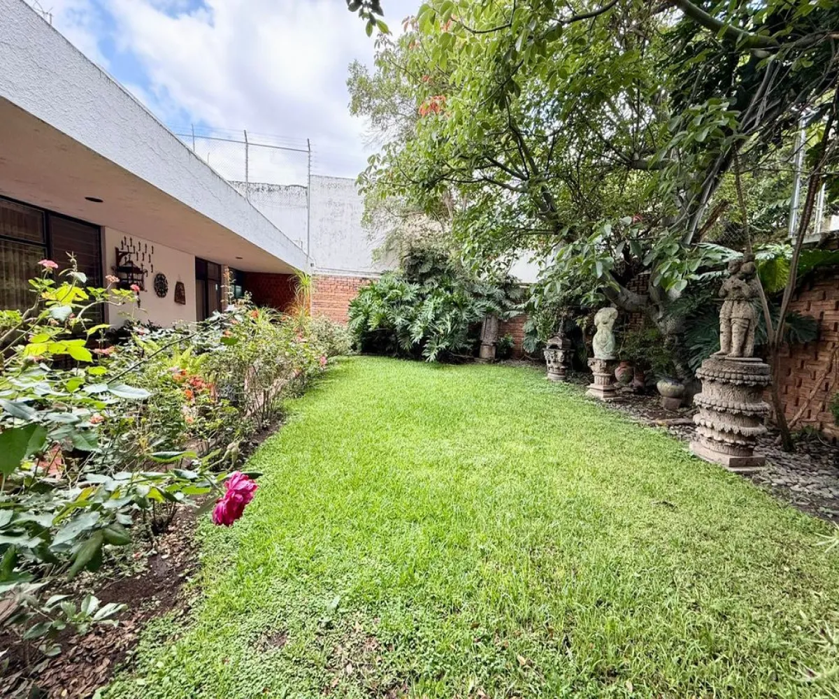 Local En Renta,Ladron De Guevara,Avenida México 2412, Guadalajara, Jalisco 44600,5 Baños,Avenida México,1,pXcwRMx