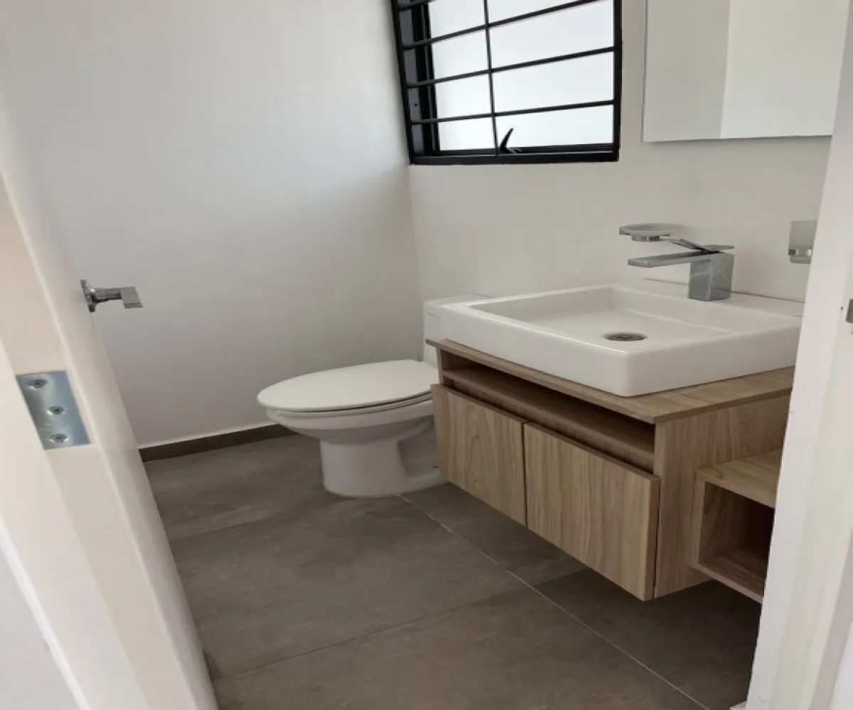 Casa En Venta,Avenida Adamar 1216, Tlajomulco de Zúñiga, Jalisco 45650, 3 Habitaciones,2 Baños,Avenida Adamar,1,pmV8Bws