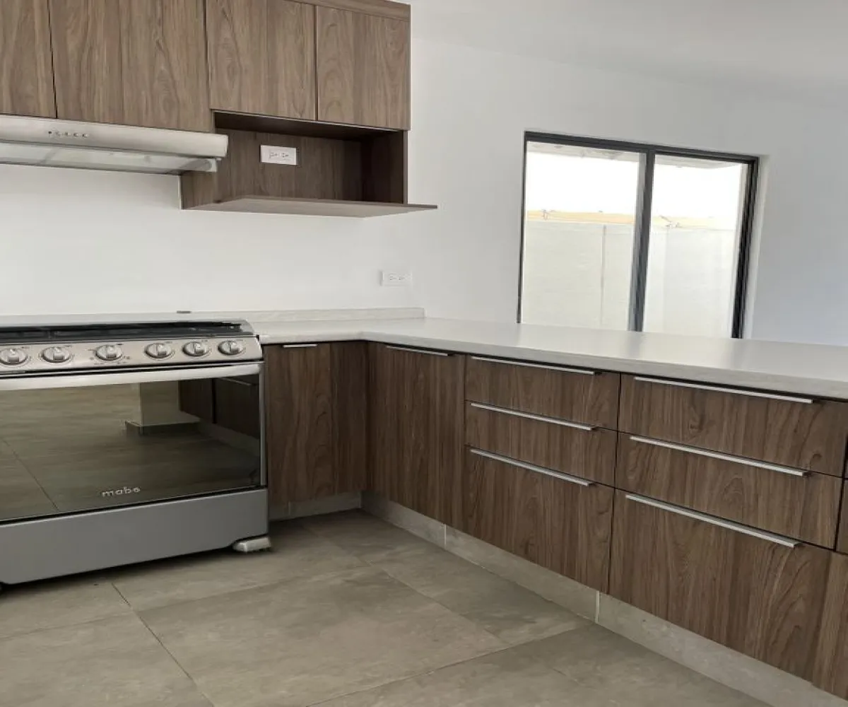 Casa En Venta,Avenida Adamar 1216, Tlajomulco de Zúñiga, Jalisco 45650, 3 Habitaciones,2 Baños,Avenida Adamar,1,pmV8Bws