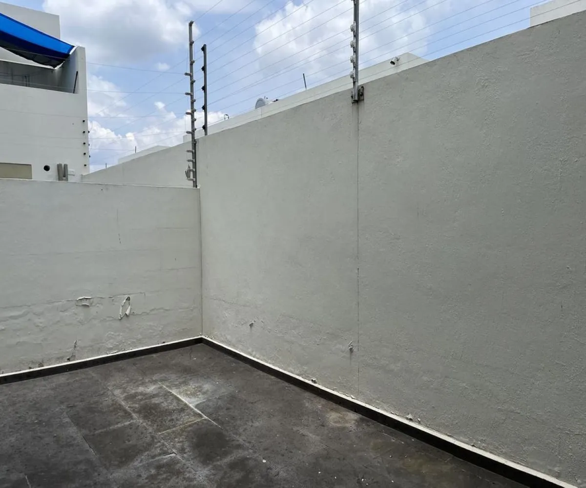 Casa En Venta,Avenida Adamar 1216, Tlajomulco de Zúñiga, Jalisco 45650, 3 Habitaciones,2 Baños,Avenida Adamar,1,pmV8Bws