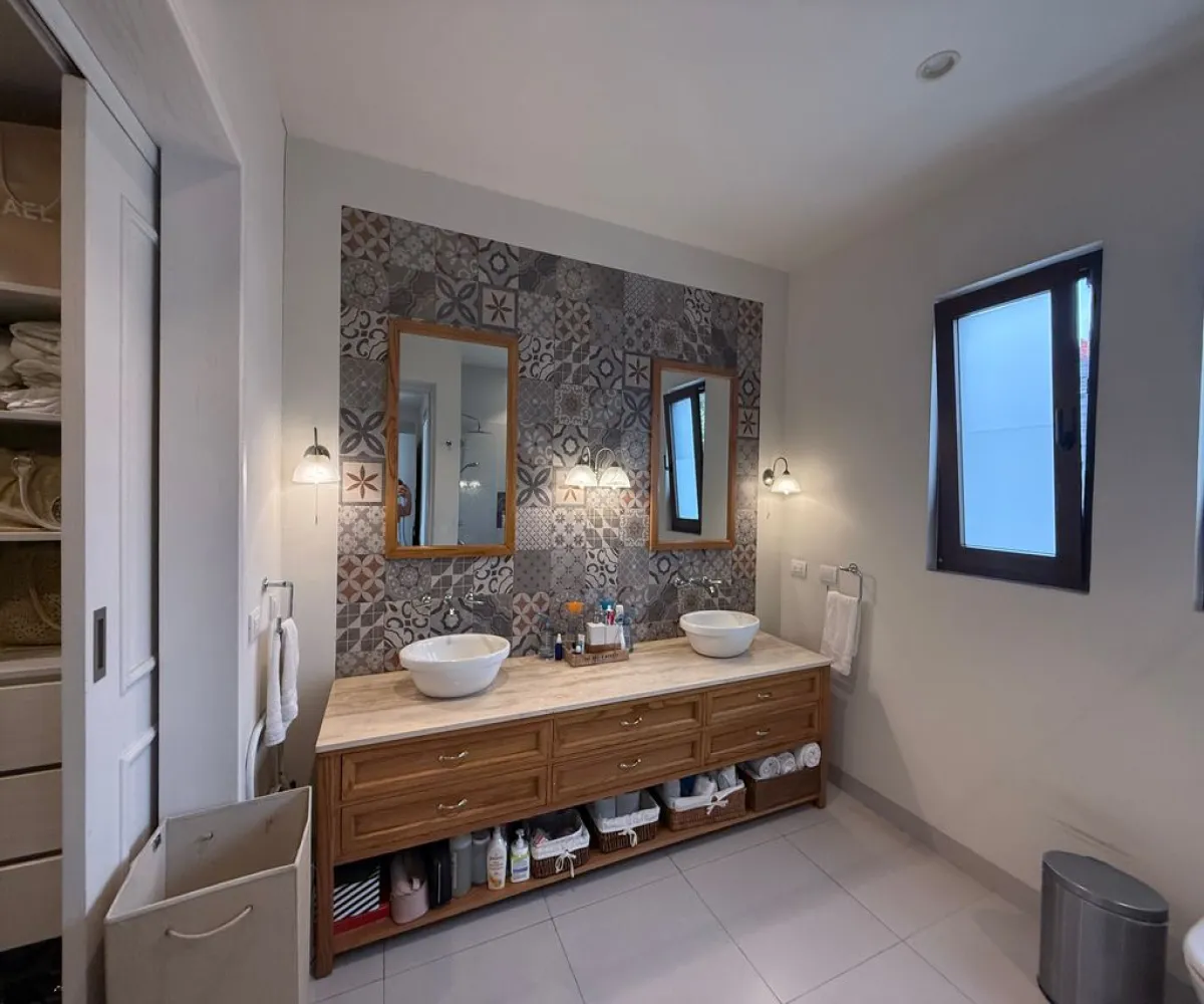 Casa En Venta,Fracc Valle Real,Avenida Paseo La Toscana 1111, Zapopan, Jalisco 45019, 3 Habitaciones,5 Baños,Avenida Paseo La Toscana,2,pRNmmC5