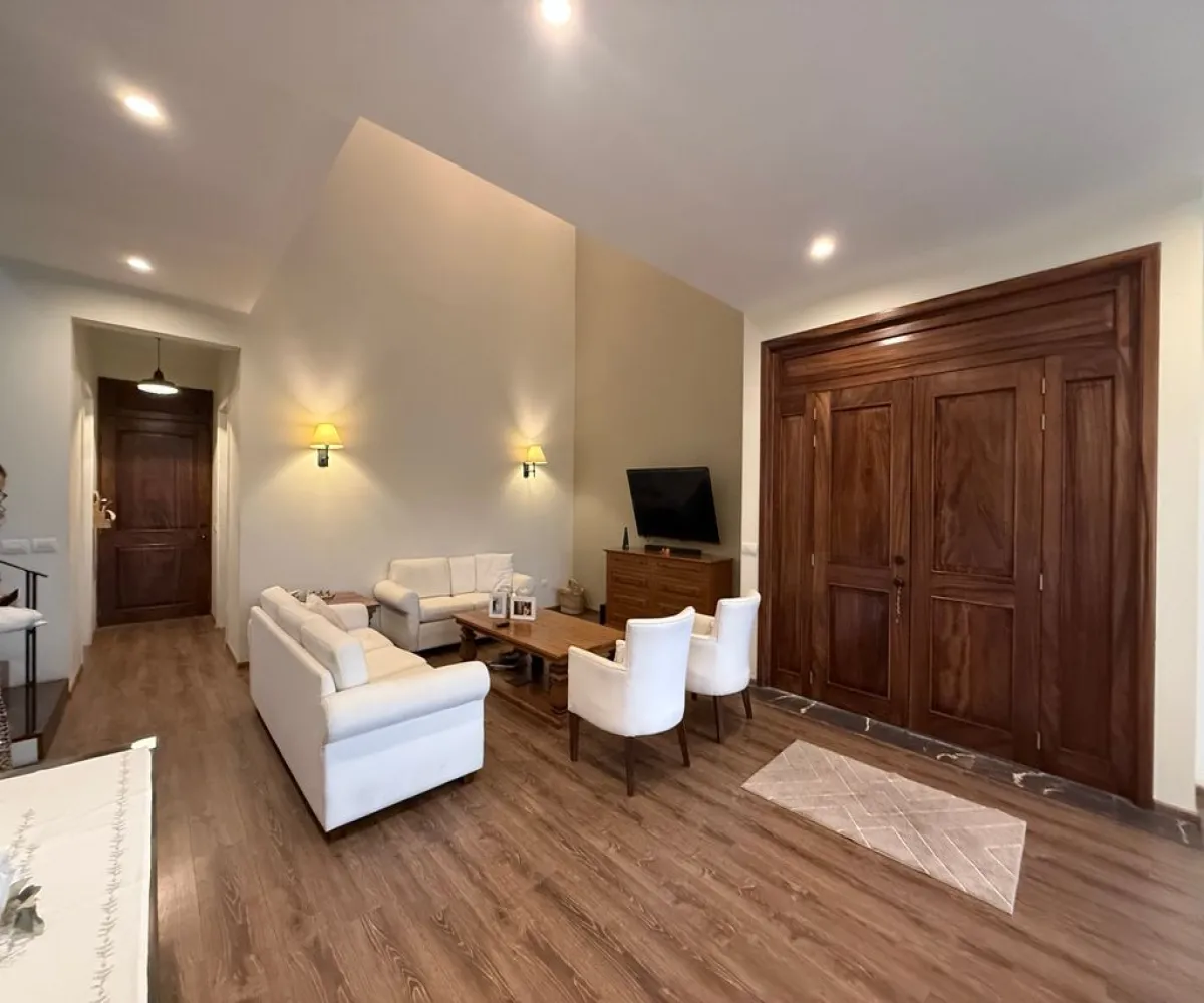 Casa En Venta,Fracc Valle Real,Avenida Paseo La Toscana 1111, Zapopan, Jalisco 45019, 3 Habitaciones,5 Baños,Avenida Paseo La Toscana,2,pRNmmC5