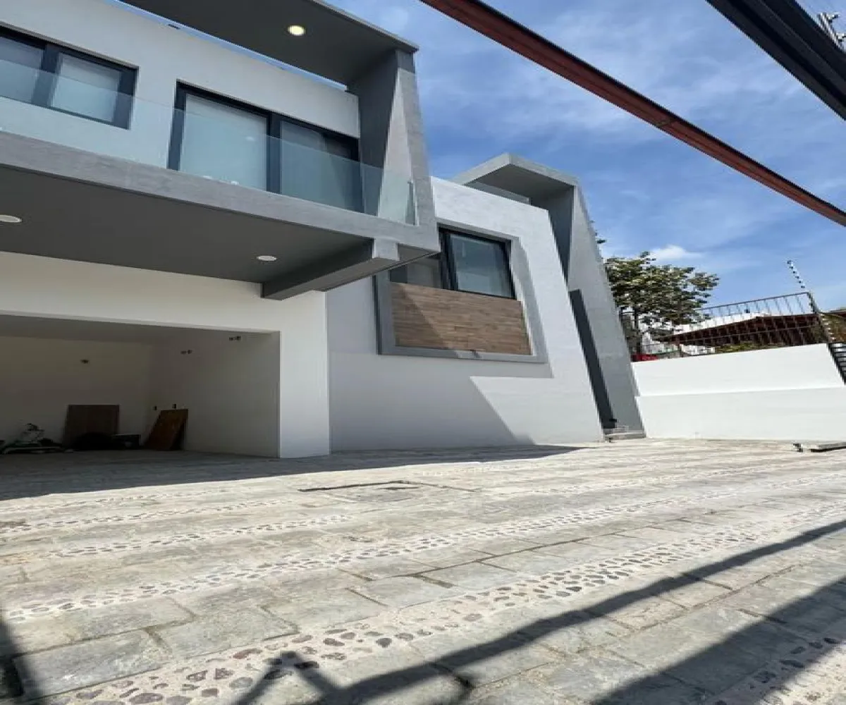 Casa En Venta,Bugambilias,Bugambilias 2da Sección S/N, Zapopan, Jalisco 45237, 3 Habitaciones,4 Baños,Bugambilias 2da Sección,1,pios3by