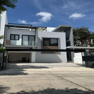 Casa En Venta,Bugambilias,Bugambilias 2da Sección S/N, Zapopan, Jalisco 45237, 3 Habitaciones,4 Baños,Bugambilias 2da Sección,1,pios3by