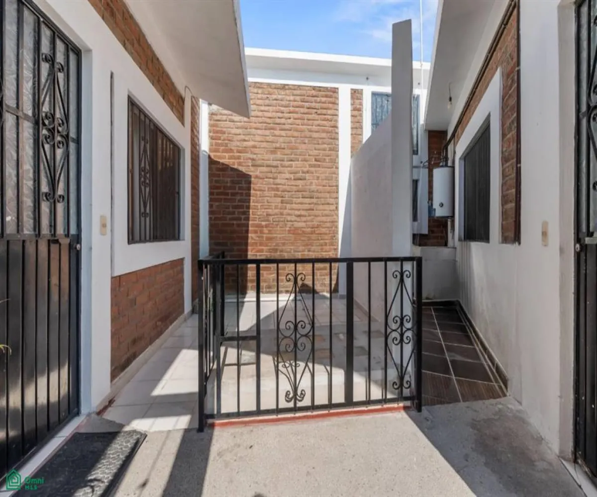 Casa En Venta,Aramara,Privada Oceano Pacifico 132, Puerto Vallarta, Jalisco 48314, 11 Habitaciones,4 Baños,Privada Oceano Pacifico,2,MX25987932