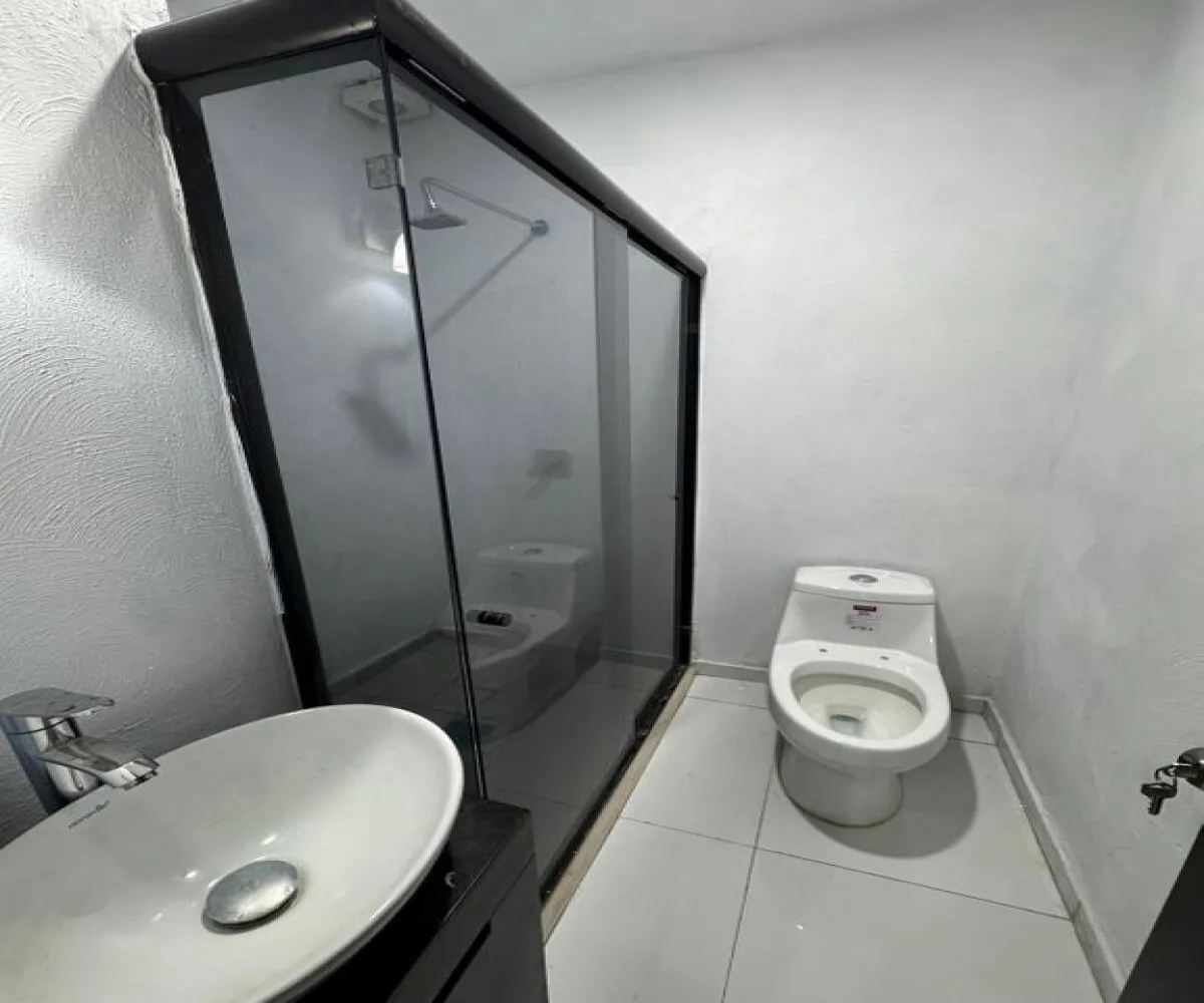 Casa En Venta,Avenida Valle de Atemajac 1931, Zapopan, Jalisco 45136, 4 Habitaciones,2 Baños,Avenida Valle de Atemajac,1,pxuA9FN