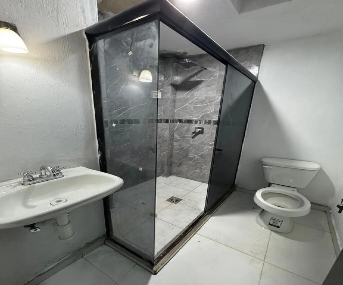 Casa En Venta,Avenida Valle de Atemajac 1931, Zapopan, Jalisco 45136, 4 Habitaciones,2 Baños,Avenida Valle de Atemajac,1,pxuA9FN