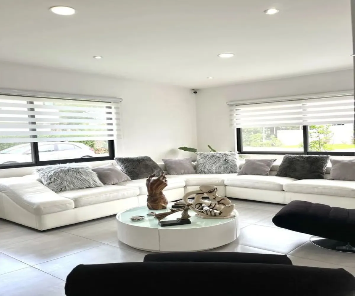 Casa En Venta,Jardín Real,Jardín del Crisantemo S/N, Zapopan, Jalisco 45136, 4 Habitaciones,3 Baños,Jardín del Crisantemo,1,ptrVuCK