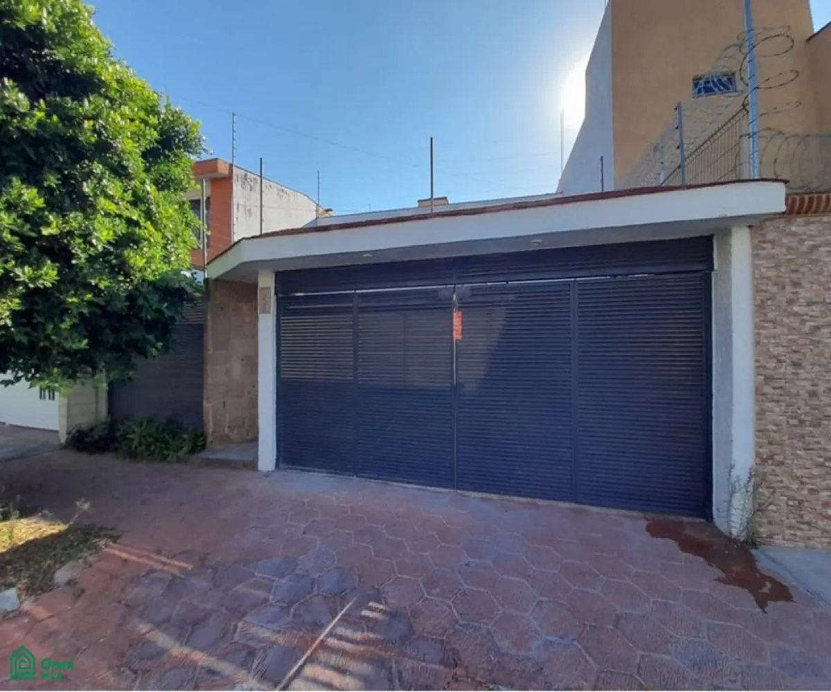 Casa En Renta,Fraccionamiento Jardines Vallarta,Calle Chesterton 214, Zapopan, Jalisco 45027, 5 Habitaciones,3 Baños,Calle Chesterton,2,MX25988315