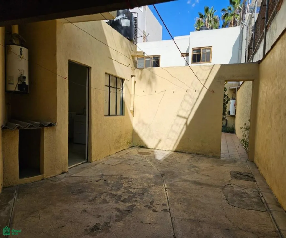 Casa En Venta,Moderna,Colonias 624, Guadalajara, Jalisco 44190, 4 Habitaciones,2 Baños,Colonias,2,MX25988850