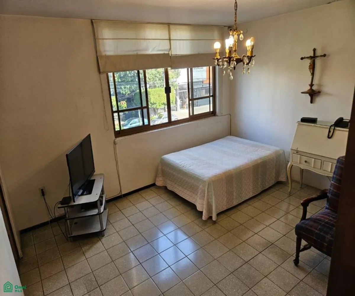 Casa En Venta,Moderna,Colonias 624, Guadalajara, Jalisco 44190, 4 Habitaciones,2 Baños,Colonias,2,MX25988850