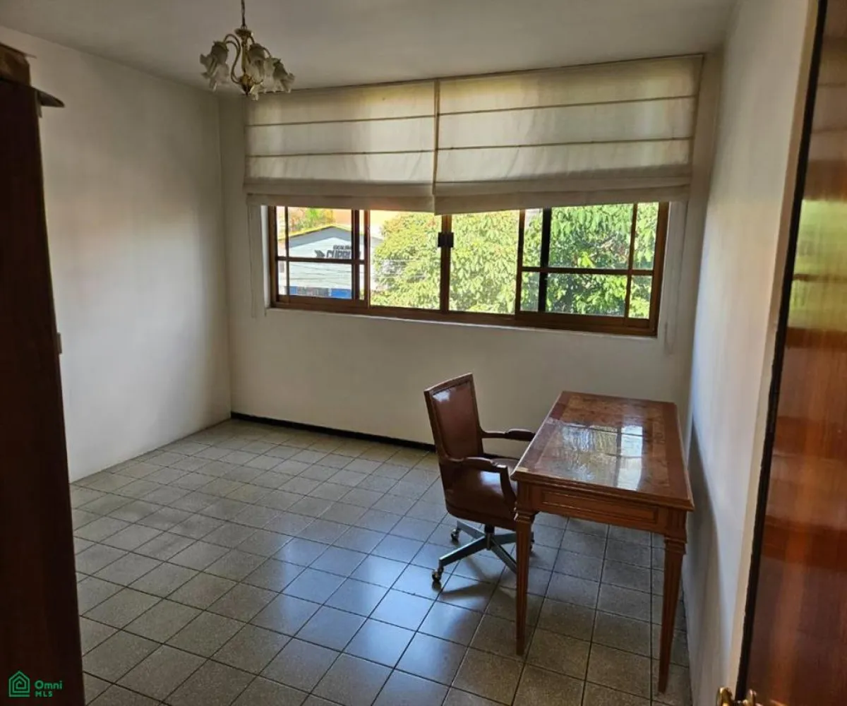 Casa En Venta,Moderna,Colonias 624, Guadalajara, Jalisco 44190, 4 Habitaciones,2 Baños,Colonias,2,MX25988850