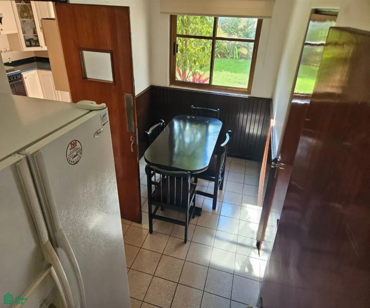 Casa En Venta,Moderna,Colonias 624, Guadalajara, Jalisco 44190, 4 Habitaciones,2 Baños,Colonias,2,MX25988850