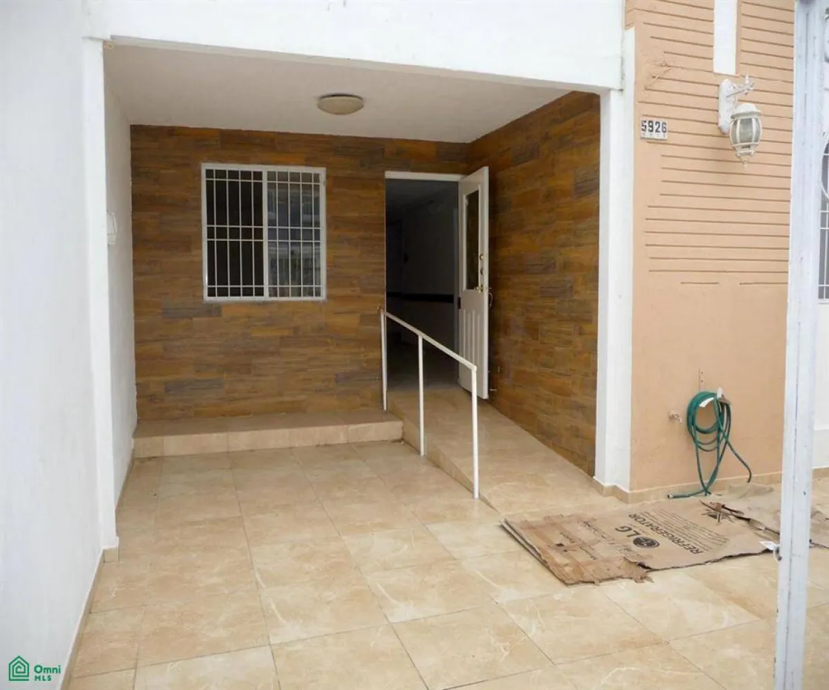 Casa En Venta,Altamira,Av. Aviación 3905, Zapopan, Jalisco 45160, 3 Habitaciones,3 Baños,Av. Aviación,MX25989006