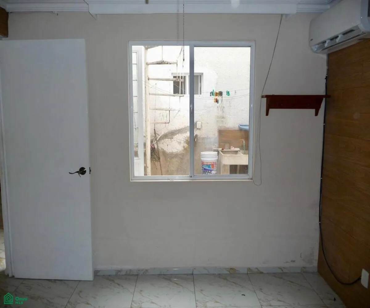 Casa En Venta,Altamira,Av. Aviación 3905, Zapopan, Jalisco 45160, 3 Habitaciones,3 Baños,Av. Aviación,MX25989006