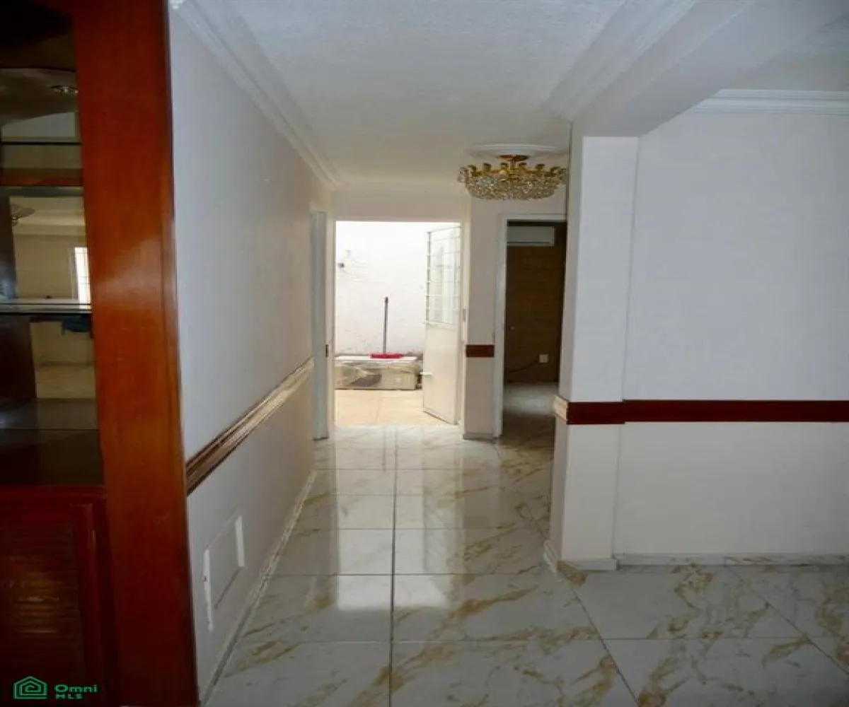 Casa En Venta,Altamira,Av. Aviación 3905, Zapopan, Jalisco 45160, 3 Habitaciones,3 Baños,Av. Aviación,MX25989006