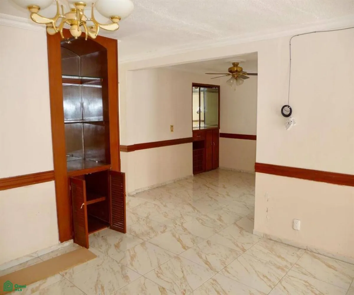 Casa En Venta,Altamira,Av. Aviación 3905, Zapopan, Jalisco 45160, 3 Habitaciones,3 Baños,Av. Aviación,MX25989006