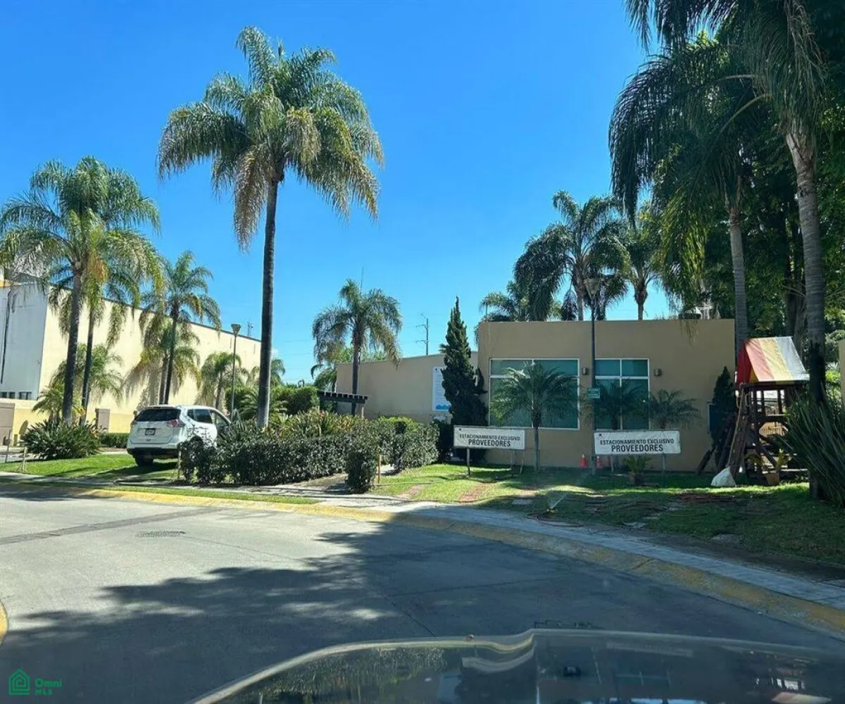 Casa En Venta,Altamira,Av. Aviación 3905, Zapopan, Jalisco 45160, 3 Habitaciones,3 Baños,Av. Aviación,MX25989006