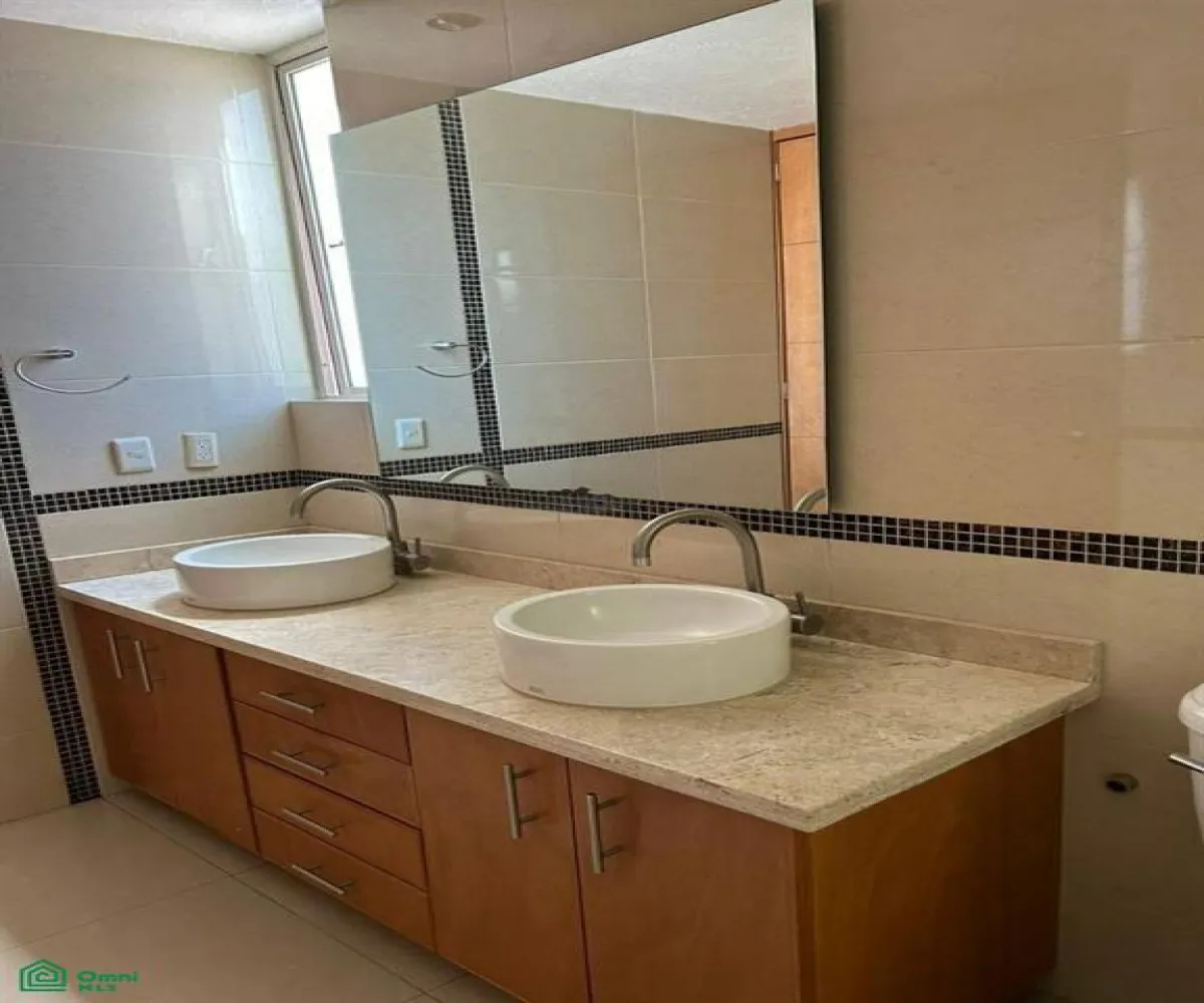 Casa En Venta,Altamira,Av. Aviación 3905, Zapopan, Jalisco 45160, 3 Habitaciones,3 Baños,Av. Aviación,MX25989006