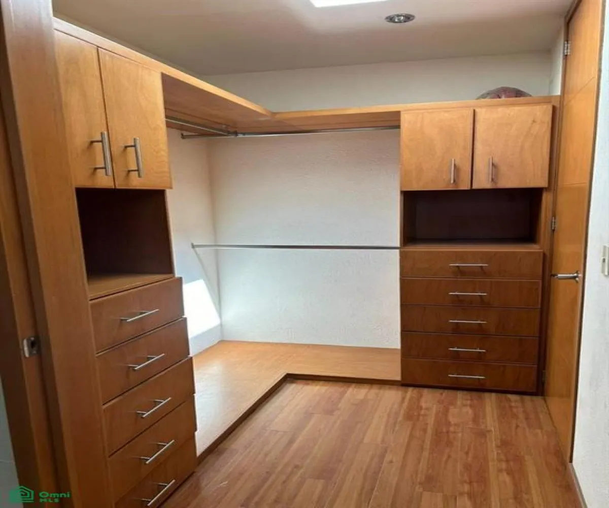 Casa En Venta,Altamira,Av. Aviación 3905, Zapopan, Jalisco 45160, 3 Habitaciones,3 Baños,Av. Aviación,MX25989006