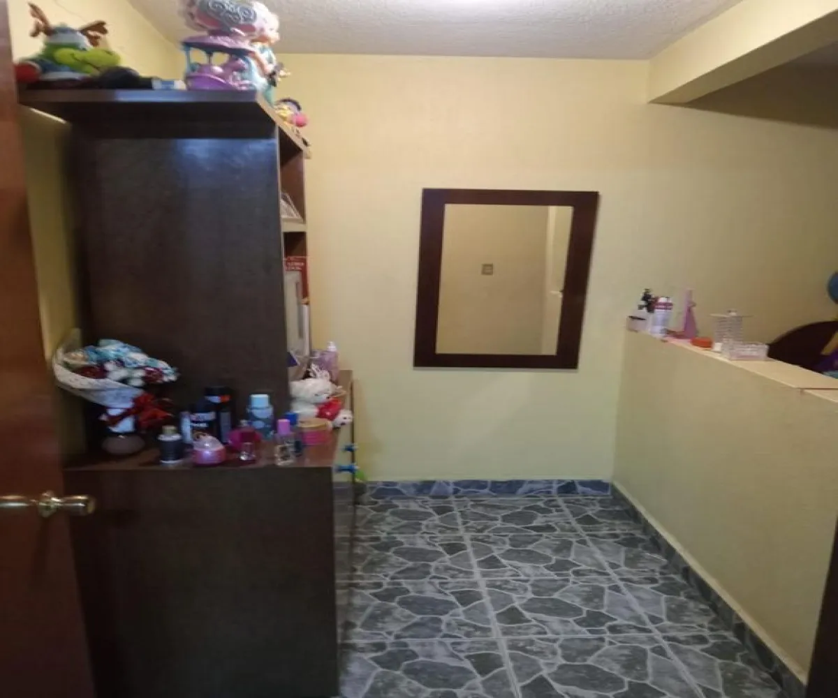 Casa En Venta,Fernando Alba Ixtlaxóchitl,Vialidad 32 L 49, Ecatepec de Morelos, México 55100, 3 Habitaciones,1 Baño,Vialidad,1,pyfelQo