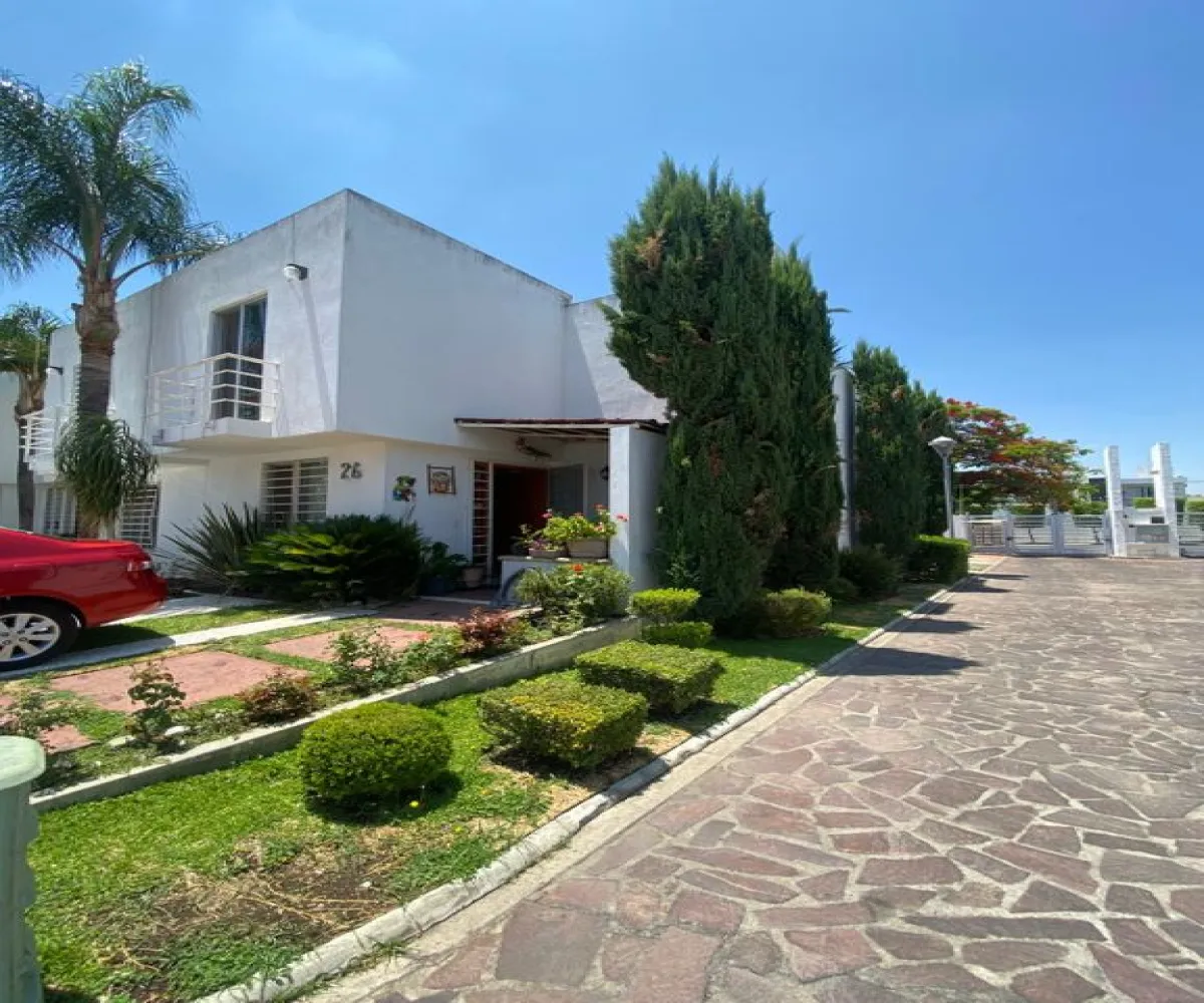 Casa En Venta,Tabachines,Calle Paseo de Los Ahuehuetes 3375, Zapopan, Jalisco 45188, 3 Habitaciones,2 Baños,Calle Paseo de Los Ahuehuetes,2,pjIUCWR