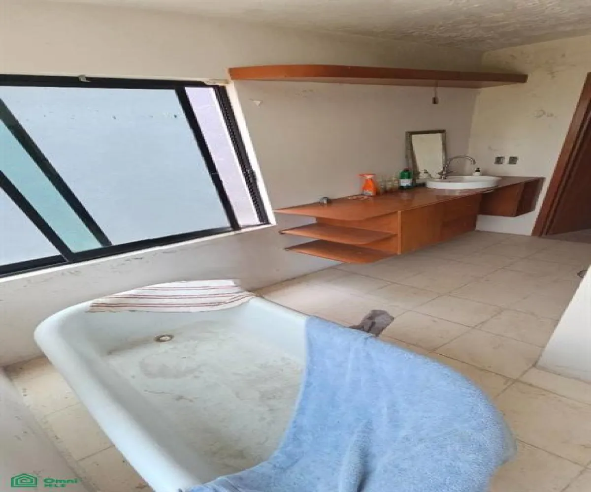 Casa En Venta,Bugambilias,Circuito del Lince Norte 3518, Zapopan, Jalisco 45238, 4 Habitaciones,4 Baños,Circuito del Lince Norte,3,MX25989621