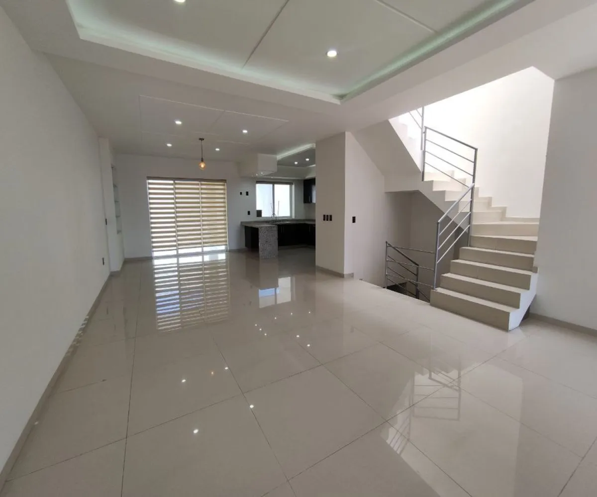 Casa En Venta,Cortijo San Agustin,Cerrada del Labrador 14, Tlajomulco de Zúñiga, Jalisco 45645, 3 Habitaciones,2 Baños,Cerrada del Labrador,2,pvN4ZTM