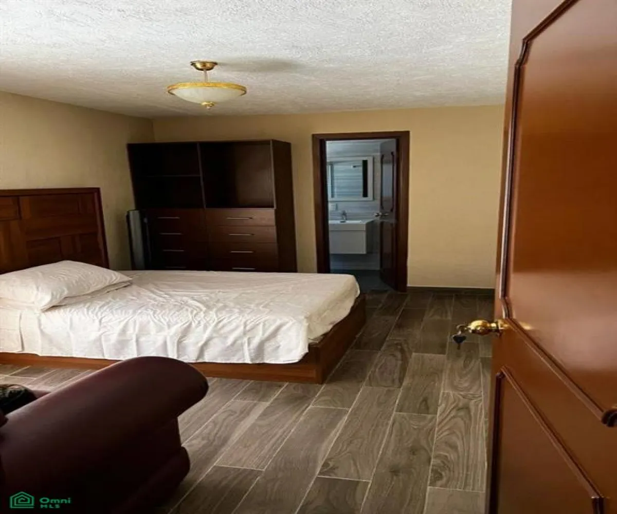 Casa En Venta,El Palomar,Paseo del Agua 192, Tlajomulco de Zuniga, Jalisco 45643, 5 Habitaciones,5 Baños,Paseo del Agua,MX25990081