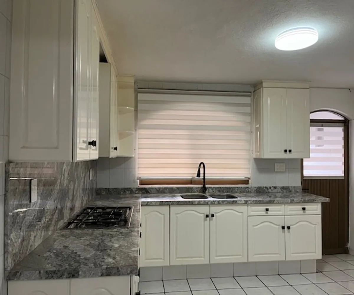 Casa En Venta,Virreyes Residencial,avenida Naciones Unidas 6655 d3, Zapopan, Jalisco 45117, 3 Habitaciones,4 Baños,avenida Naciones Unidas,2,pKpTyhx