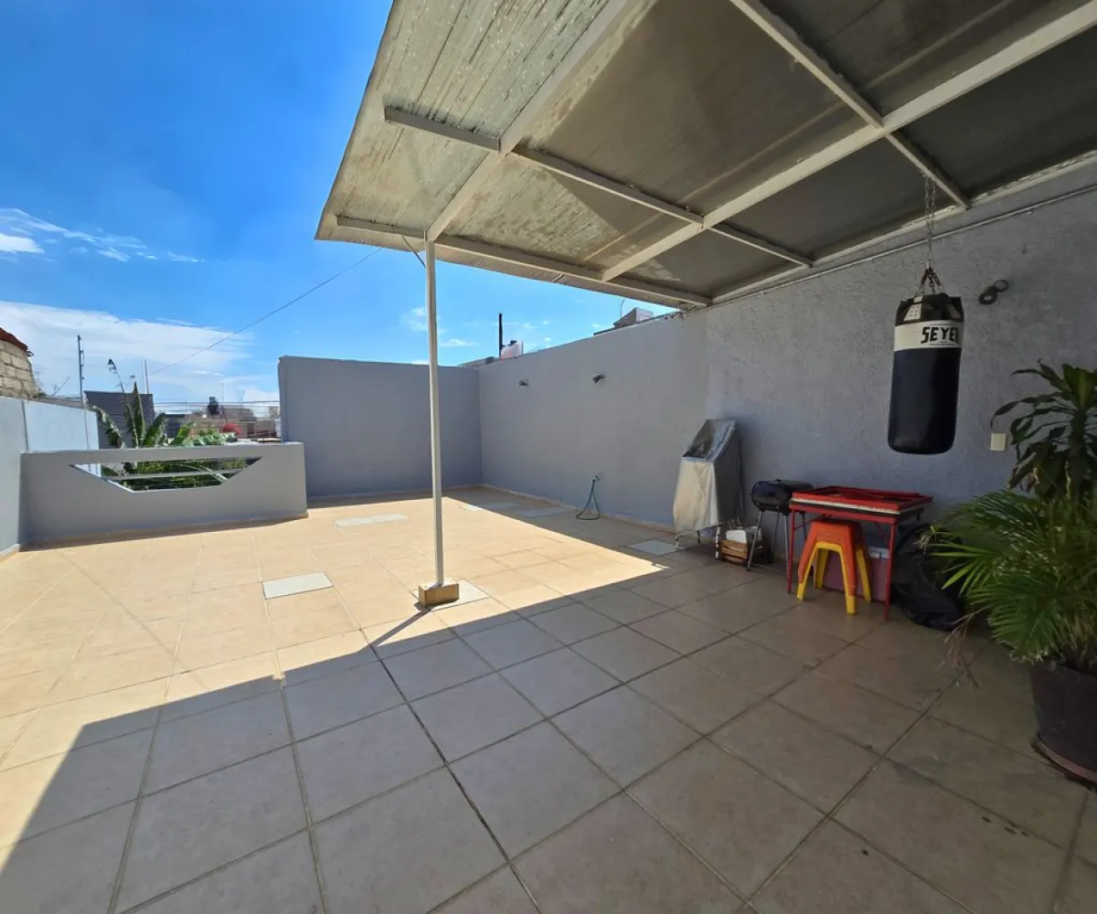 Casa En Venta,jardines del sol,Tulum 3996, Zapopan, Jalisco 45050, 4 Habitaciones,3 Baños,Tulum,1,pOoEm10