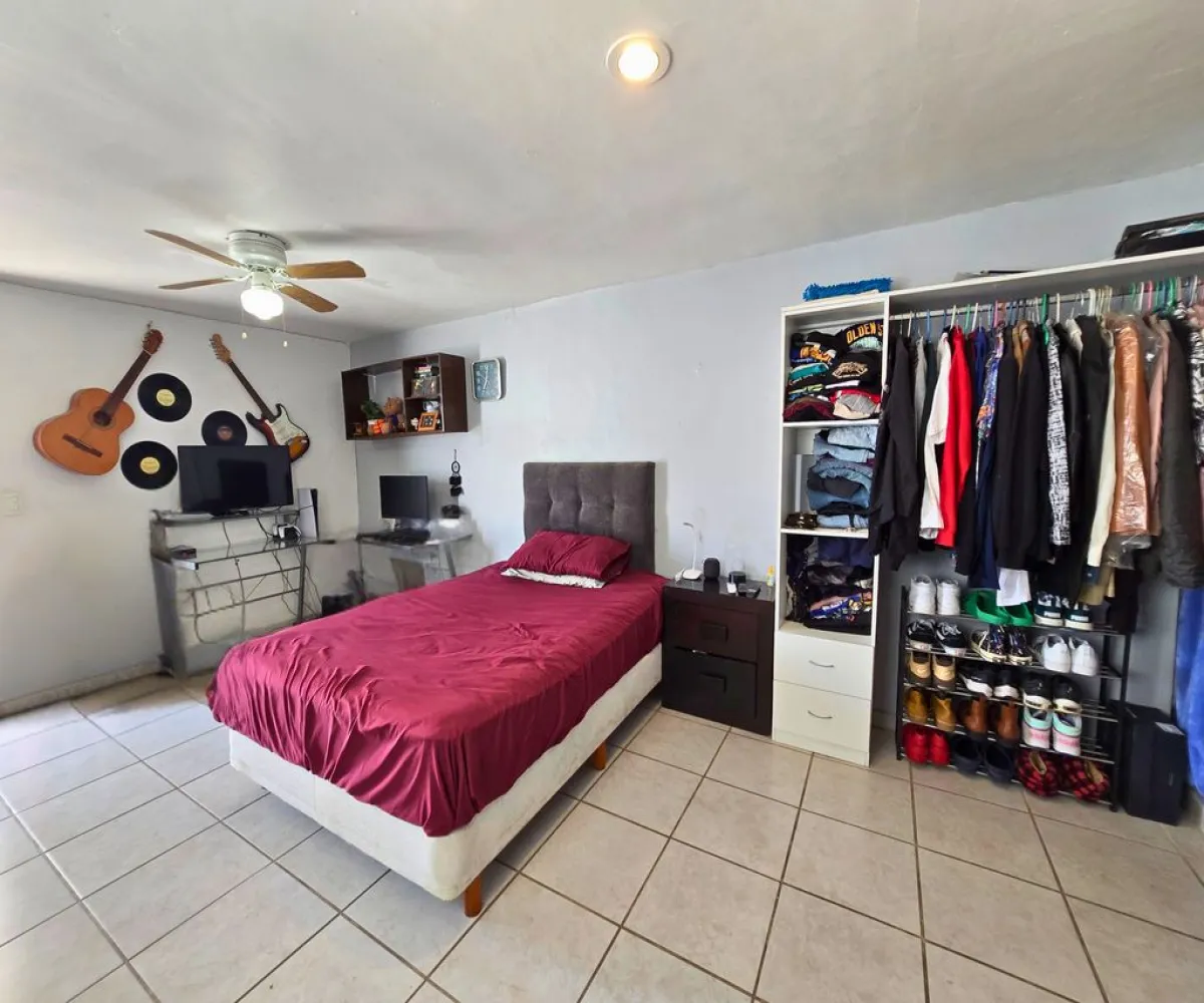 Casa En Venta,jardines del sol,Tulum 3996, Zapopan, Jalisco 45050, 4 Habitaciones,3 Baños,Tulum,1,pOoEm10