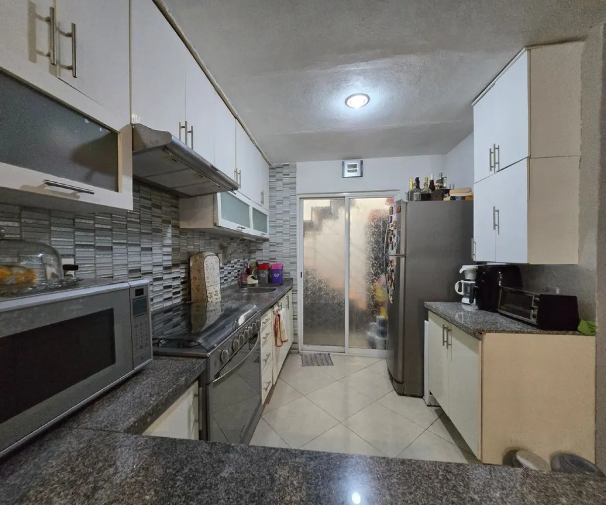 Casa En Venta,jardines del sol,Tulum 3996, Zapopan, Jalisco 45050, 4 Habitaciones,3 Baños,Tulum,1,pOoEm10