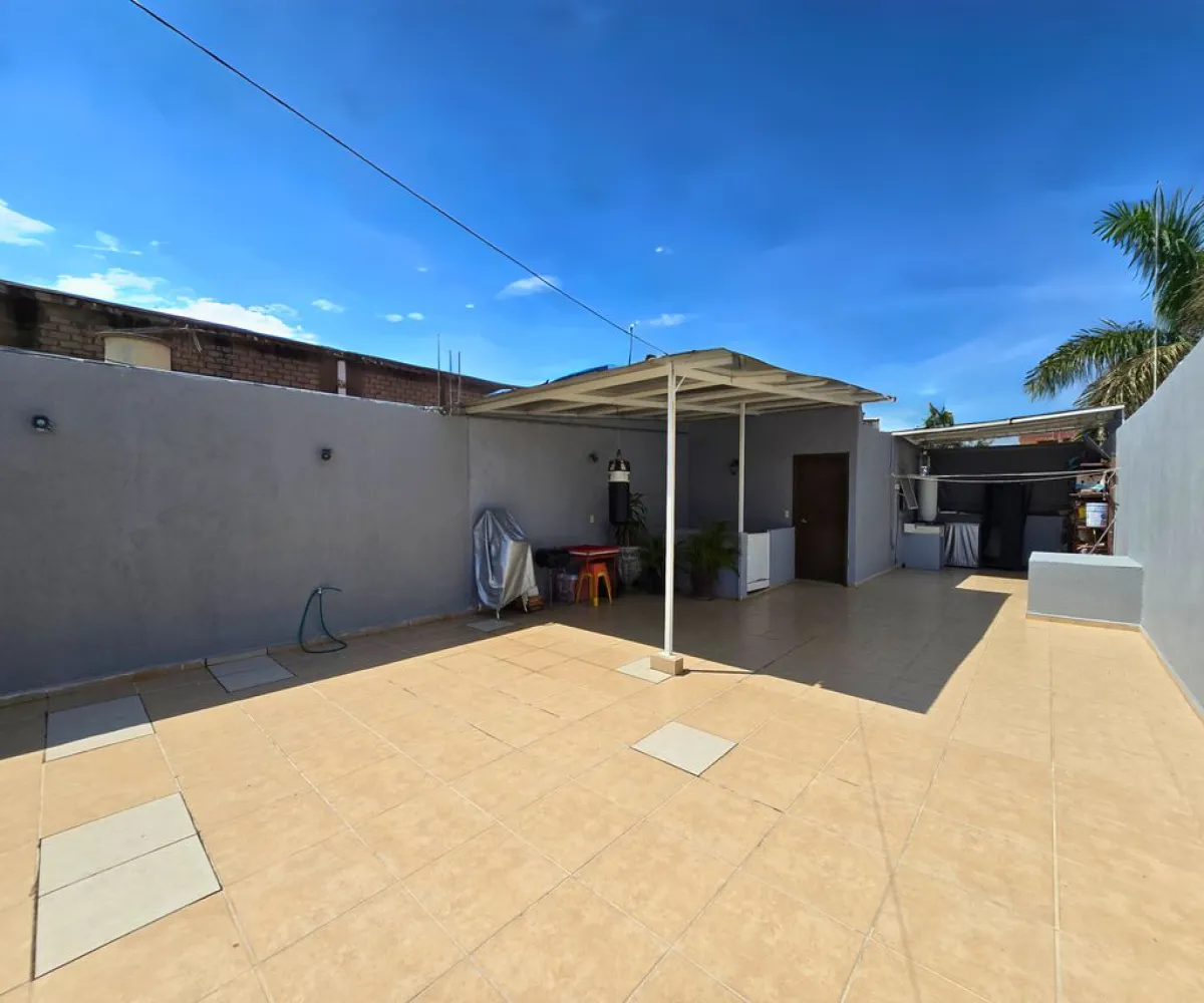 Casa En Venta,jardines del sol,Tulum 3996, Zapopan, Jalisco 45050, 4 Habitaciones,3 Baños,Tulum,1,pOoEm10