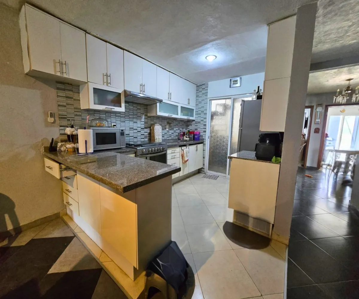 Casa En Venta,jardines del sol,Tulum 3996, Zapopan, Jalisco 45050, 4 Habitaciones,3 Baños,Tulum,1,pOoEm10