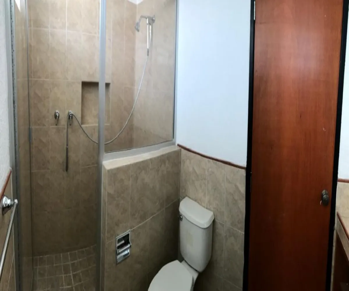 Casa En Renta,Jardines del Bosque,Lorenzana 766, Guadalajara, Jalisco 44520, 3 Habitaciones,3 Baños,Lorenzana,2,pUbIMZj